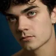 Alexander Stewart – The way a heart breaks