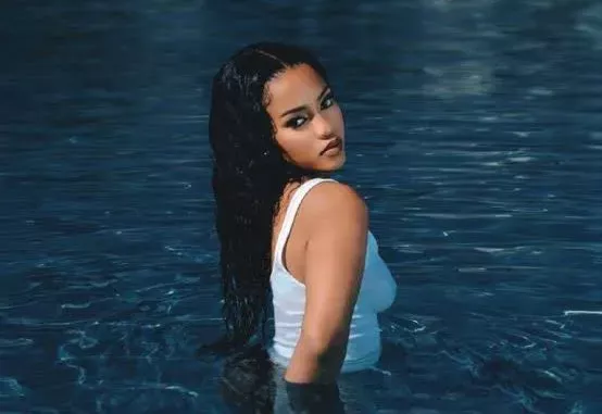 Deborah Lukalu – Jamais