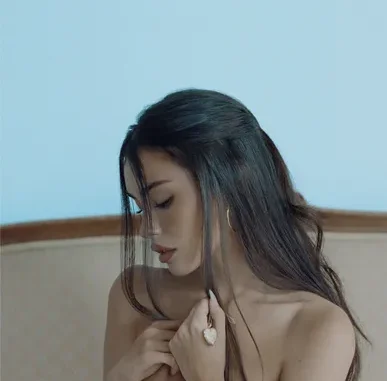 Madison Beer – Angel Wings Mp3 Download