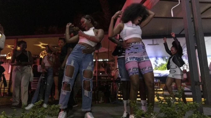 PRETTY 4NINE – Amapiano Mix 2026 | Impilo, Khanya Njalo, As’jabule, Thunderstorm, Hola Mamacita Mp3 Download