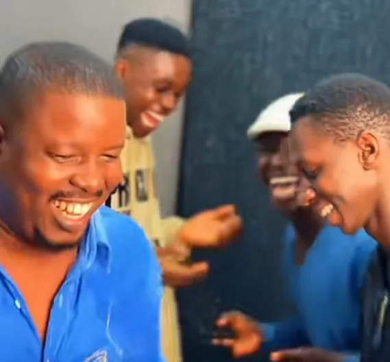 De Stanley Brothers – God Is Our Father Mp3 Download