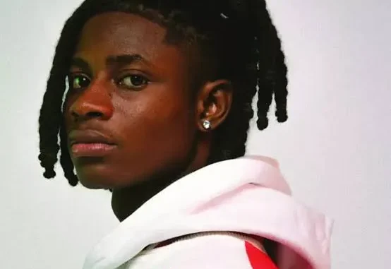 Yungeen Ace – Looking BackDownload Mp3